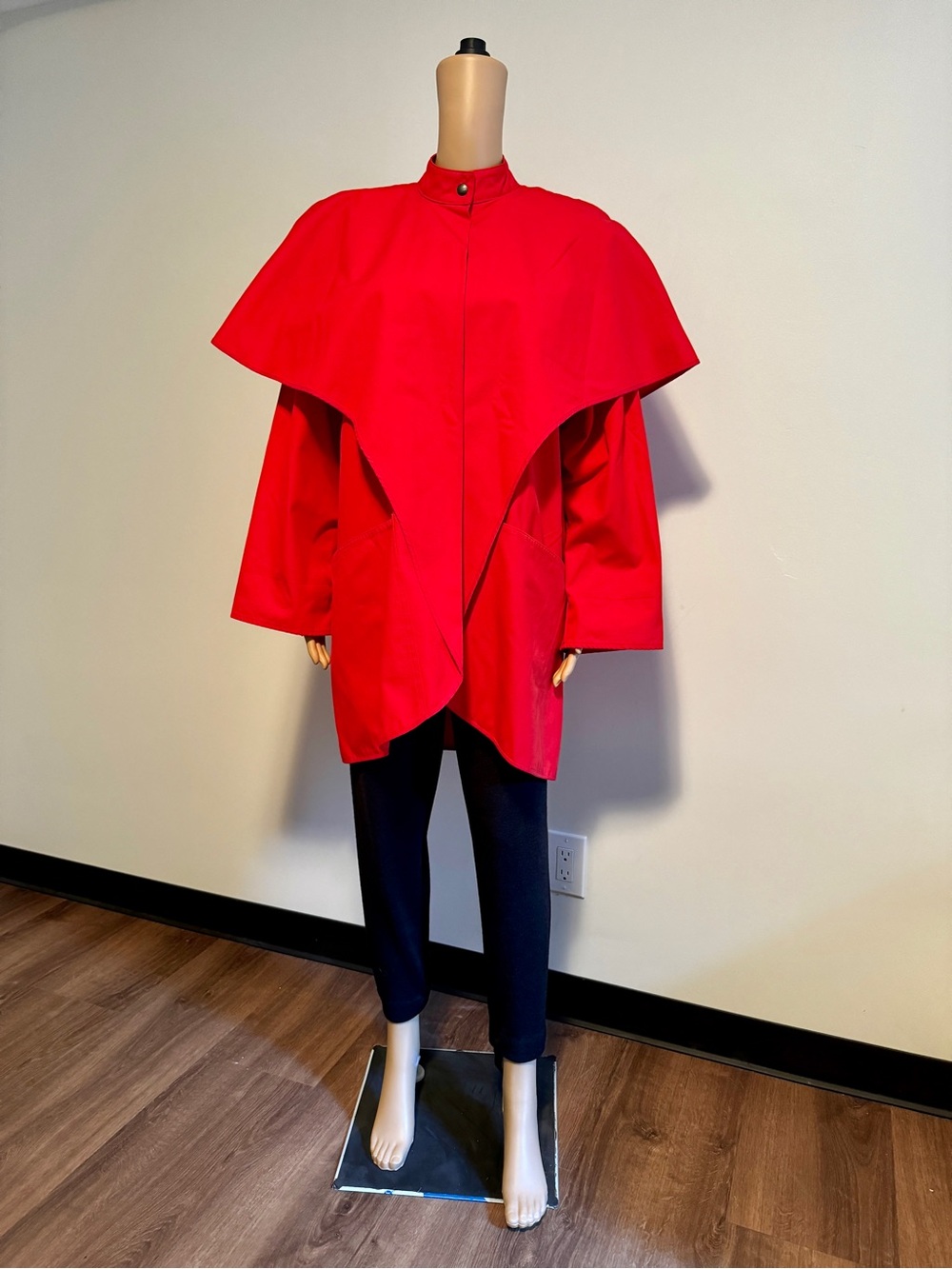 80s vintage Anne Marie Beretta Ramosport Bright Red Structured Cape Jacket